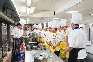 学厨师学费多少?