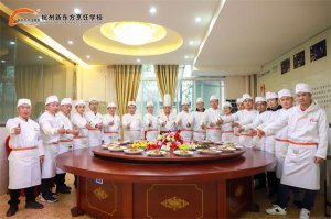 �����¶���У��������а࣬����������ʼ�����������٣�