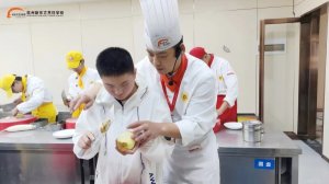 ���ǧ��ǣ�ң��Ѻ��Ӵ������ߣ��ð���ɳ���ȱϯ